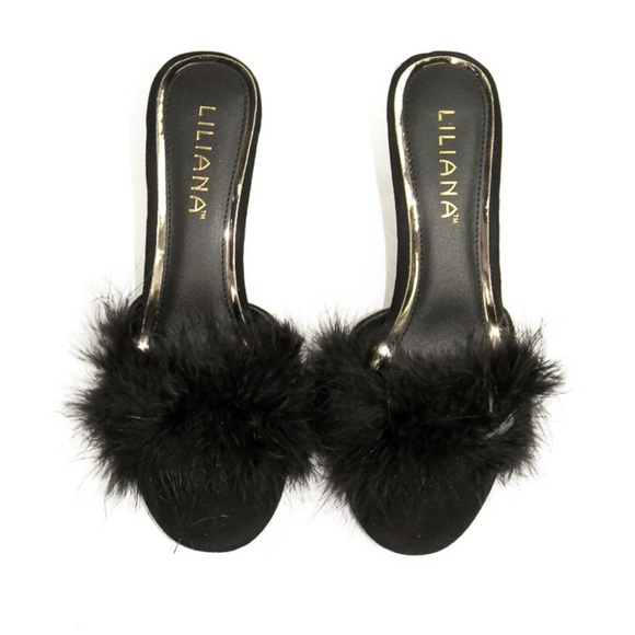 Black feather mule heel. - Picture 1 of 3